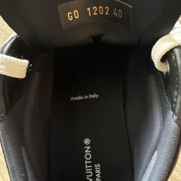 Louis Vuitton Run 55 Sneaker - Picture 7 of 8